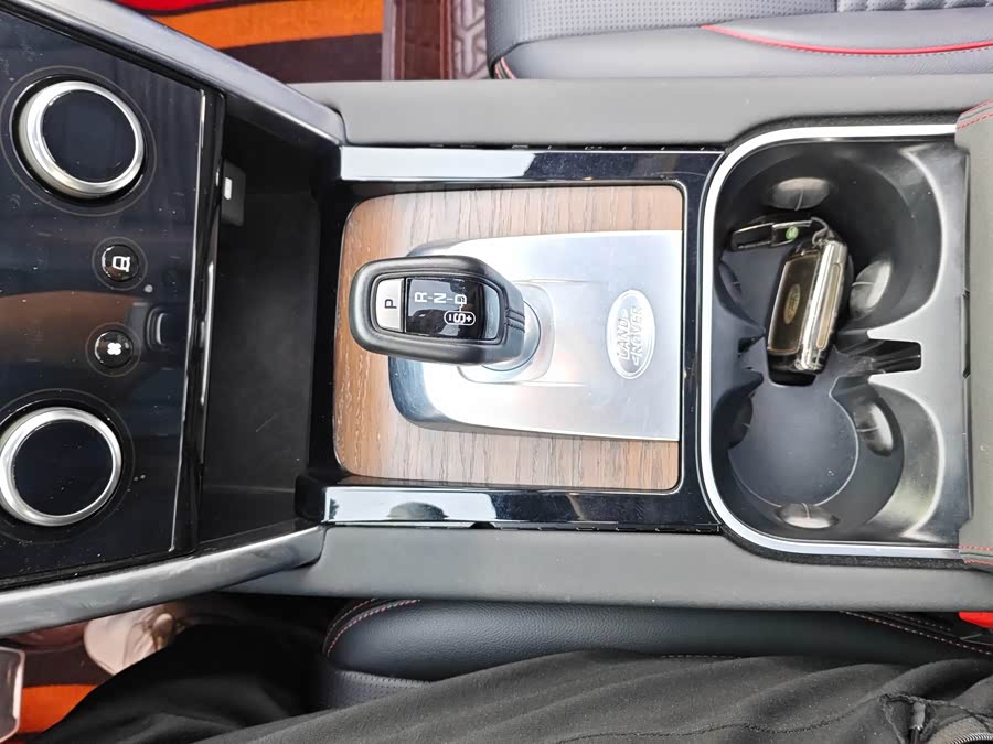 Land Rover Discovery Sport 2021