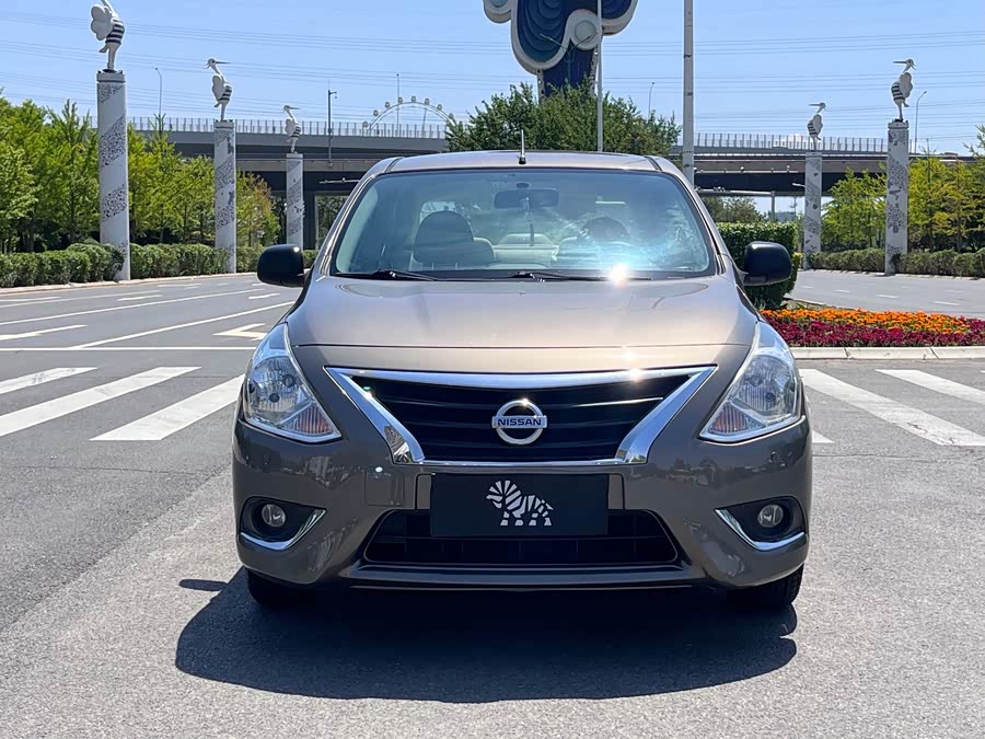 Nissan Sunny 2016