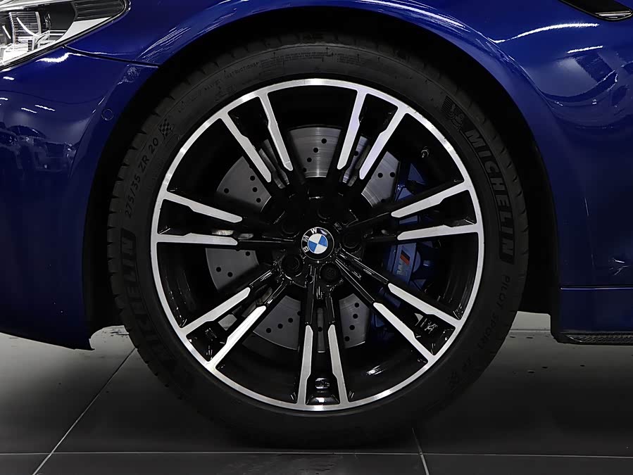 BMW M5 2018 — фото 8