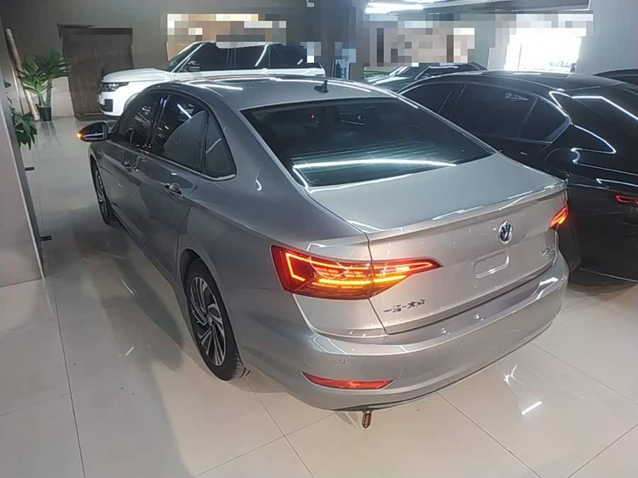 Volkswagen Sagitar 2021