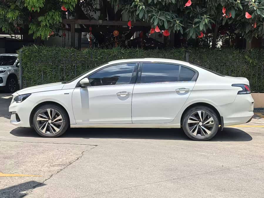 Peugeot 408 2019