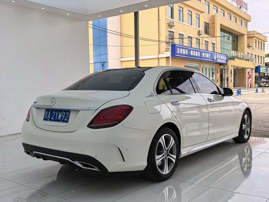 Mercedes-Benz C-Class 2019 — фото 17