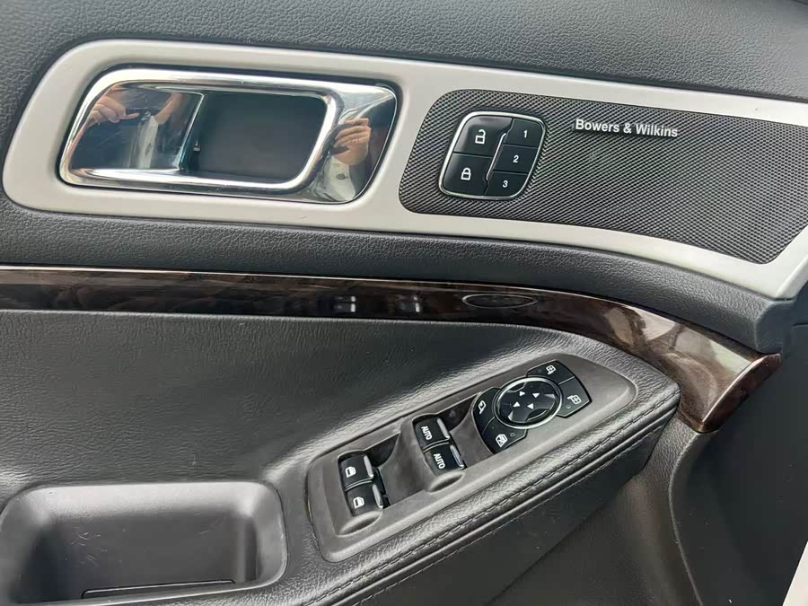 Ford Explorer 2013 — фото 14