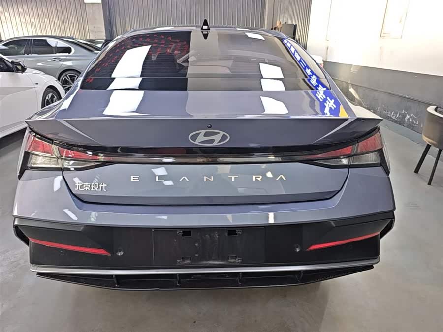 Hyundai Elantra 2023