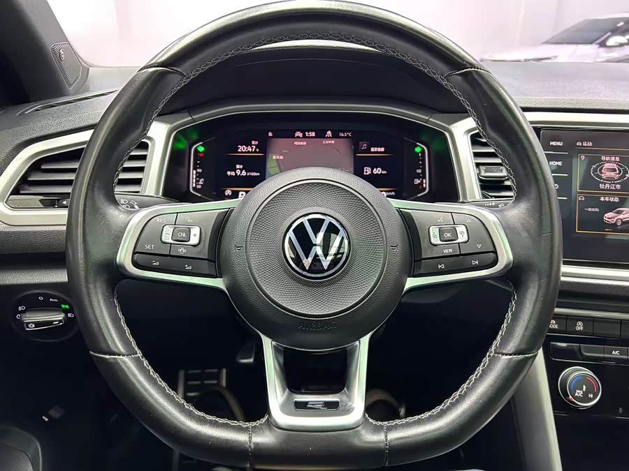 Volkswagen T-Roc 2022 — фото 13