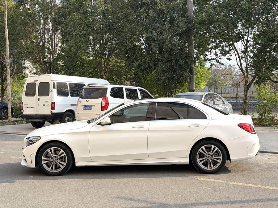 Mercedes-Benz C-Class 2020