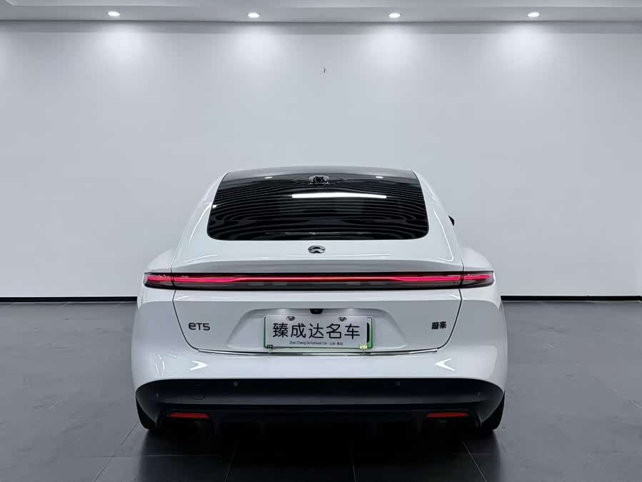 NIO ET5 2024
