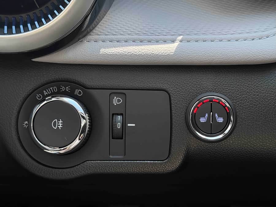 Chevrolet Cruze 2023 — фото 10