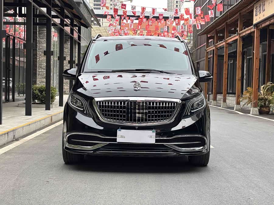 Mercedes-Benz V-Class 2018 — фото 18