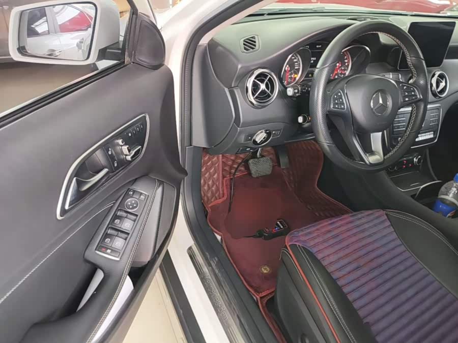 Mercedes-Benz GLA 2018 — фото 16