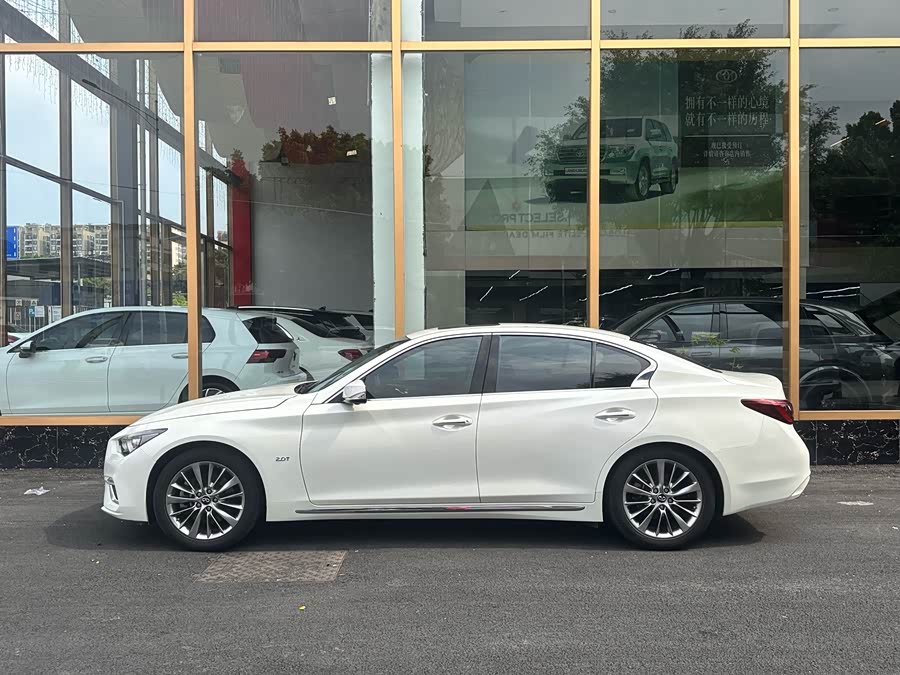 Infiniti Q50L 2018