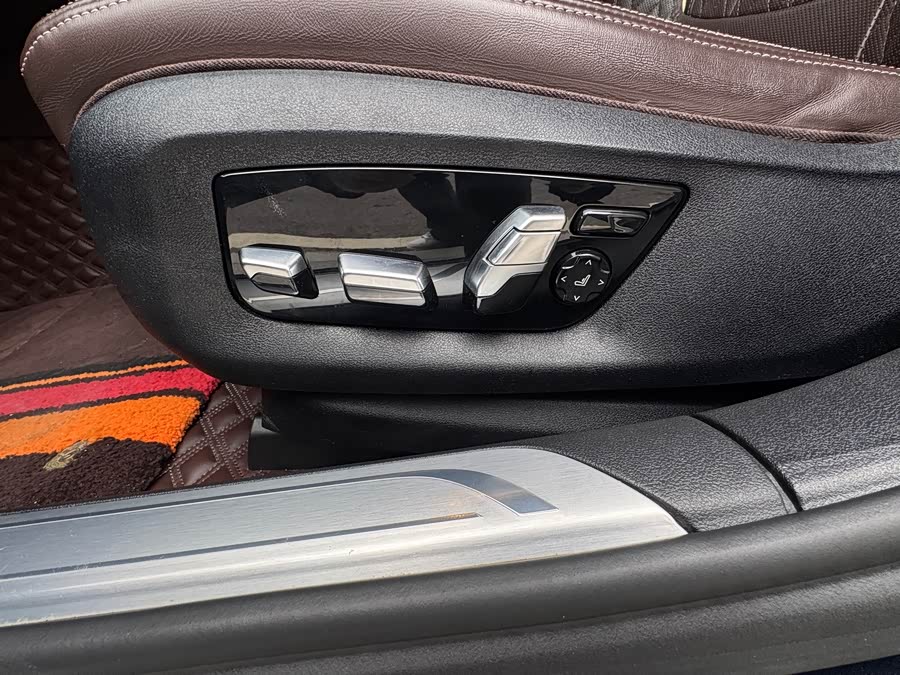 BMW 7 Series 2019 — фото 13