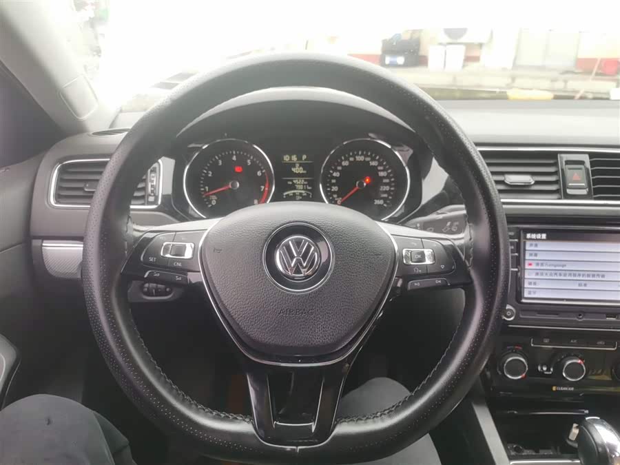 Volkswagen Sagitar 2018