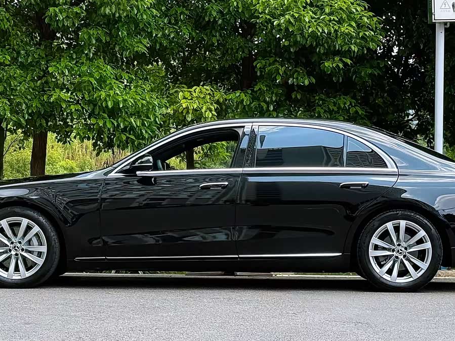 Mercedes-Benz S-Class 2022