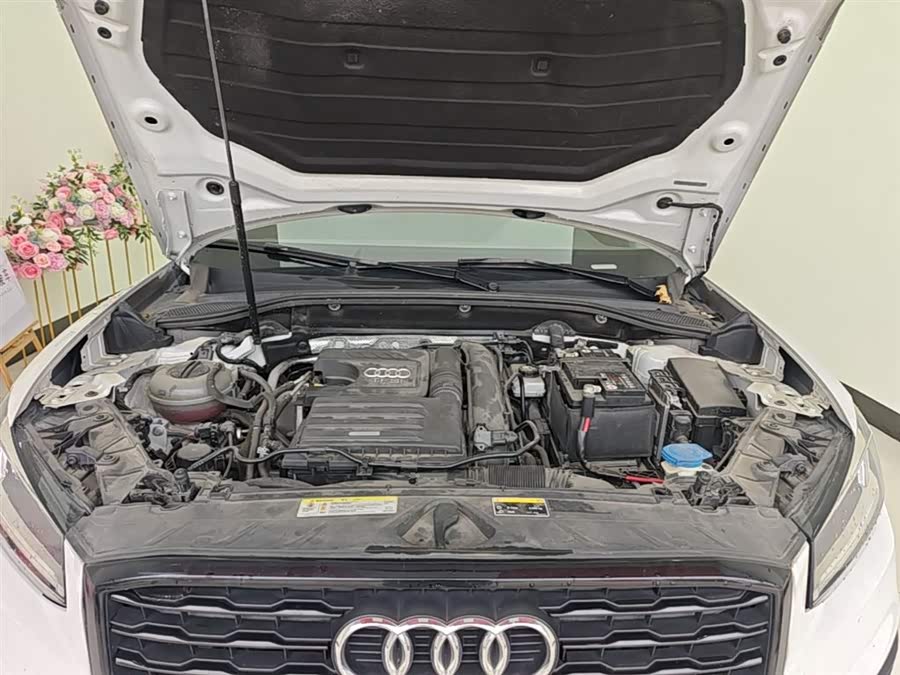 Audi Q2L 2018 — фото 19