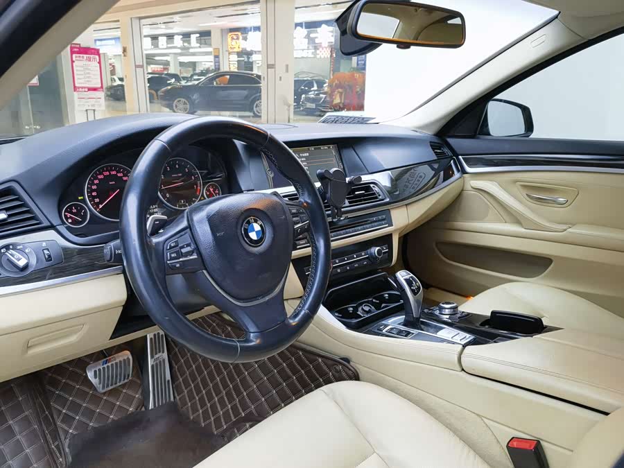 BMW 5 Series 2011