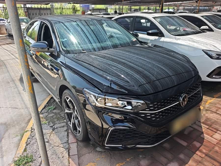 Volkswagen Passat 2023