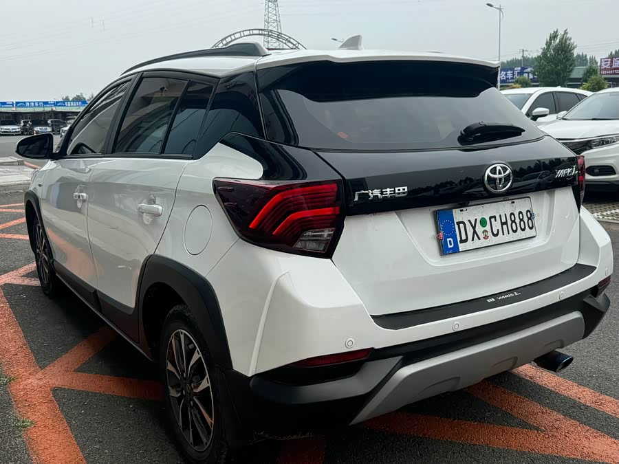 Toyota Yaris L 2022
