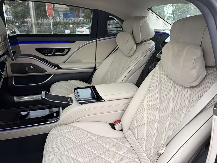 Mercedes-Benz Maybach S-Class 2022 — фото 11