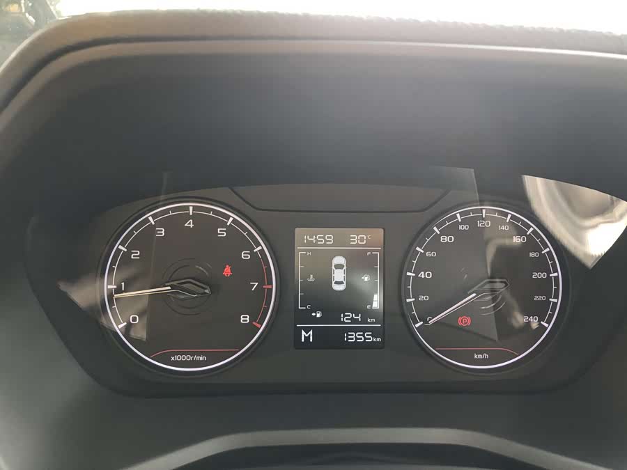 Geely Emgrand 2025