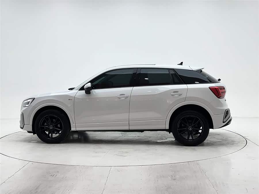 Audi Q2L 2022