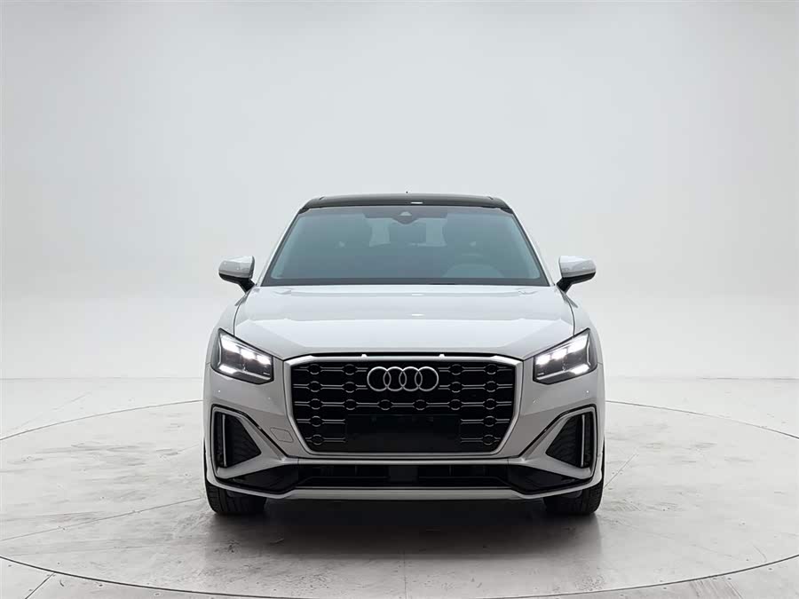 Audi Q2L 2022