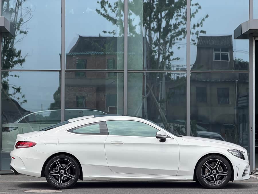 Mercedes-Benz C-Class 2021