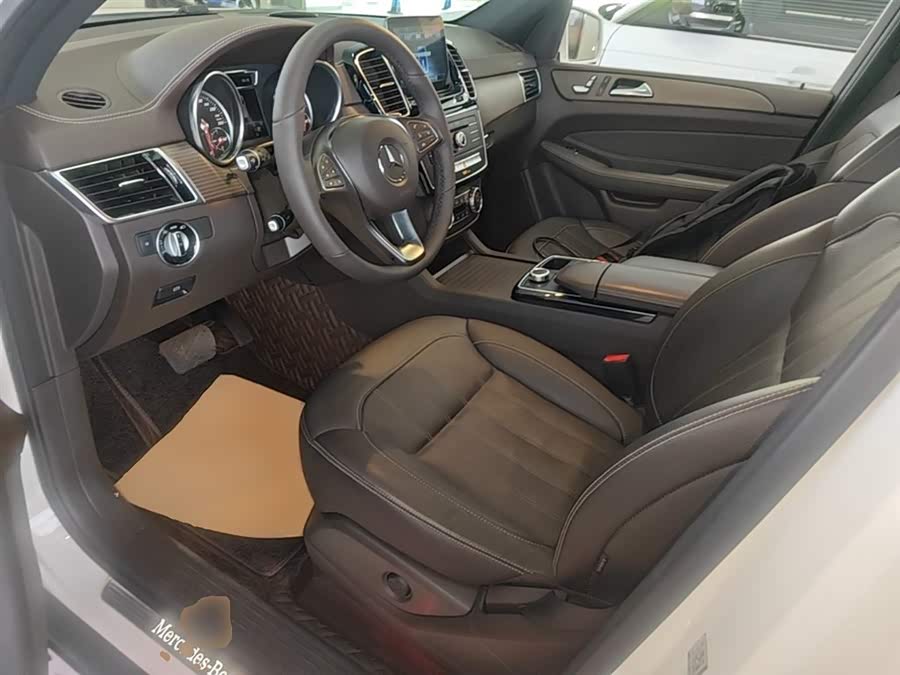 Mercedes-Benz GLE 2019 — фото 15
