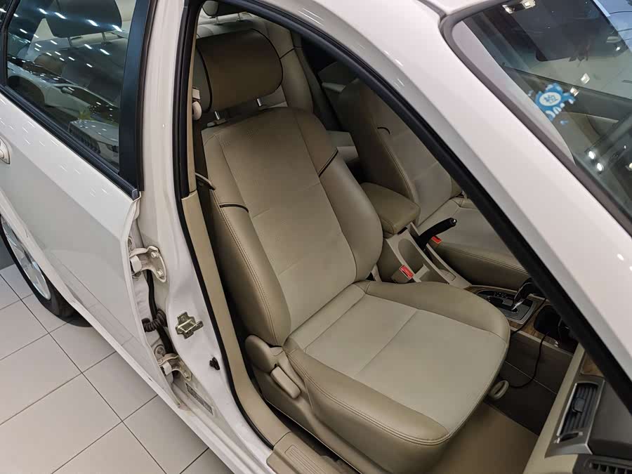 Buick Excelle 2015 — фото 31