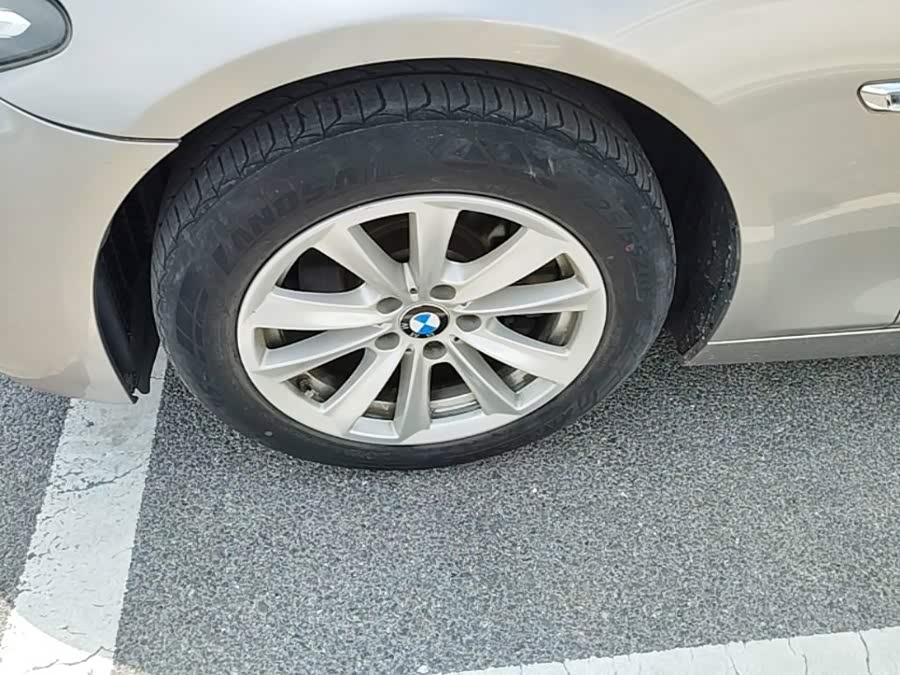 BMW 5 Series 2014 — фото 23
