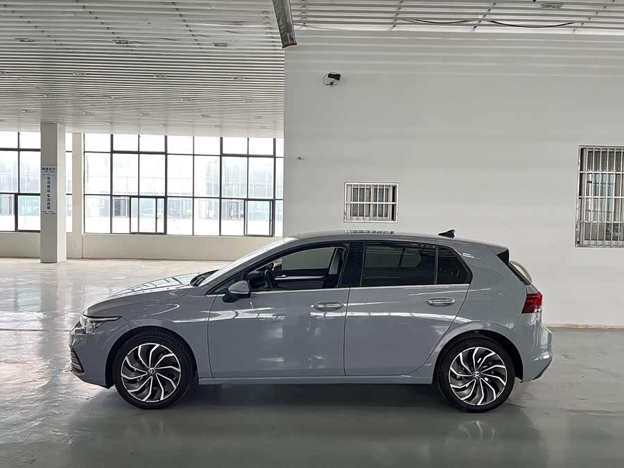 Volkswagen Golf 2021