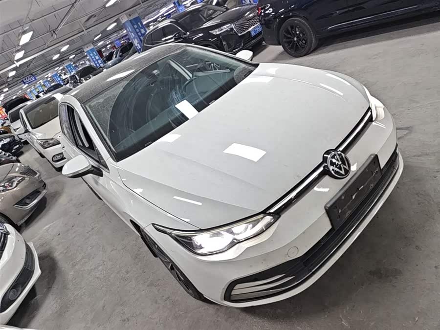 Volkswagen Golf 2021