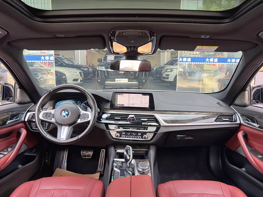 BMW 5 Series 2019 — фото 9
