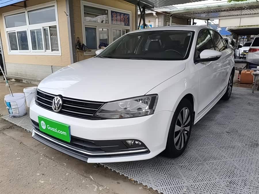 Volkswagen Sagitar 2017