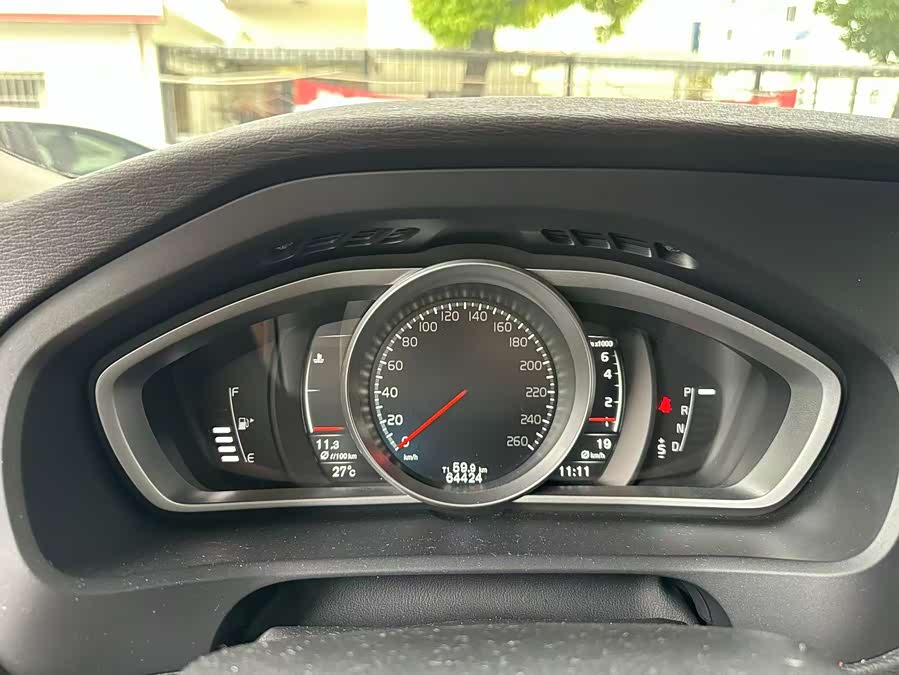 Volvo V40 2017