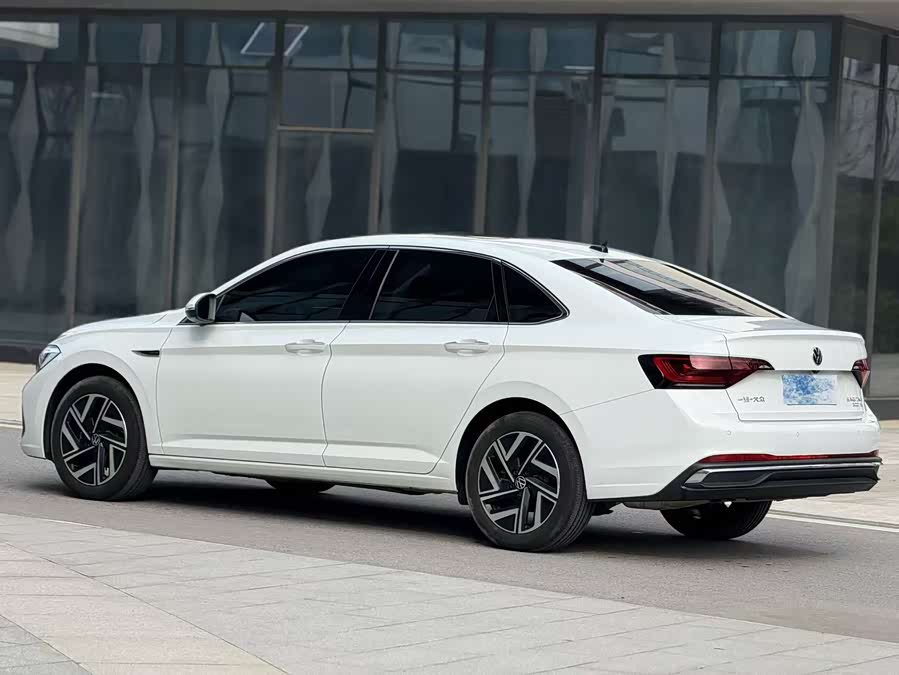Volkswagen Sagitar 2025