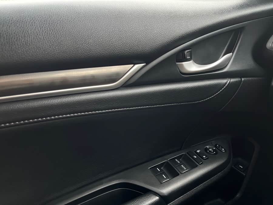 Honda Civic 2019 — фото 14