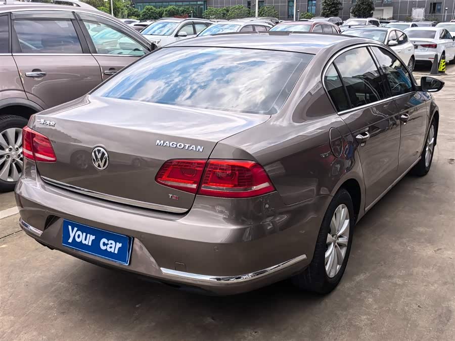 Volkswagen Magotan 2013