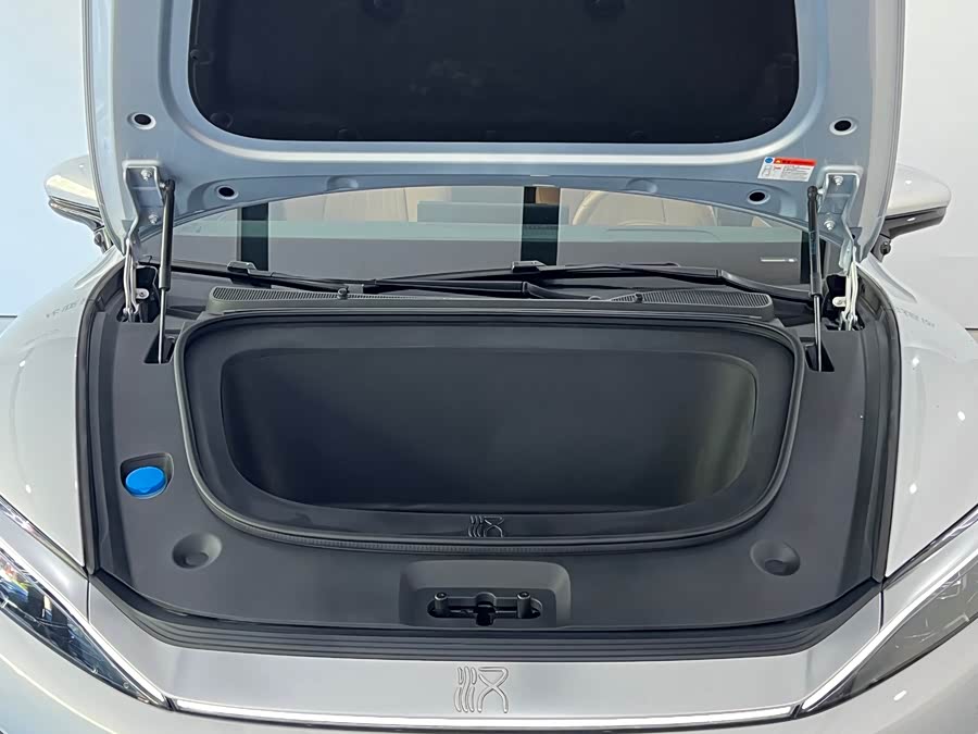 BYD Han L 2025