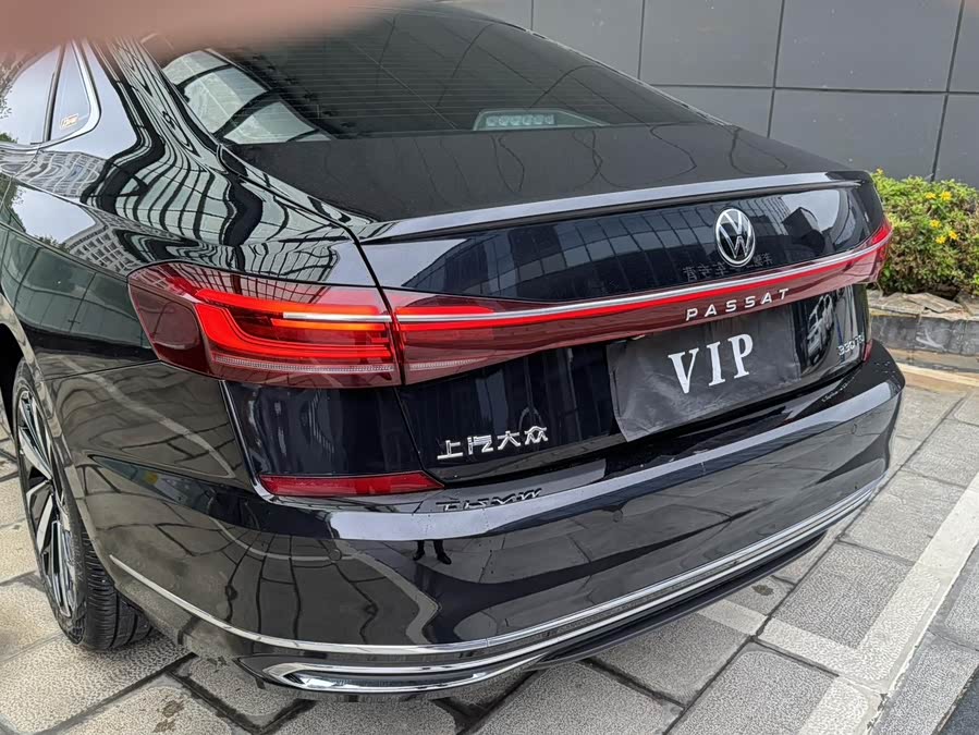 Volkswagen Passat 2023 — фото 25