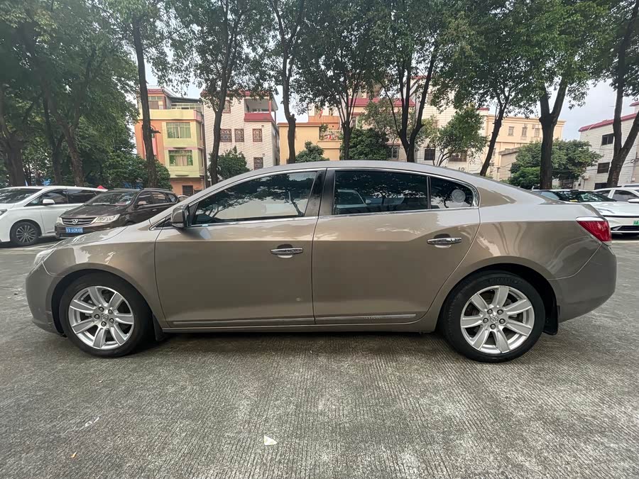 Buick LaCrosse 2012