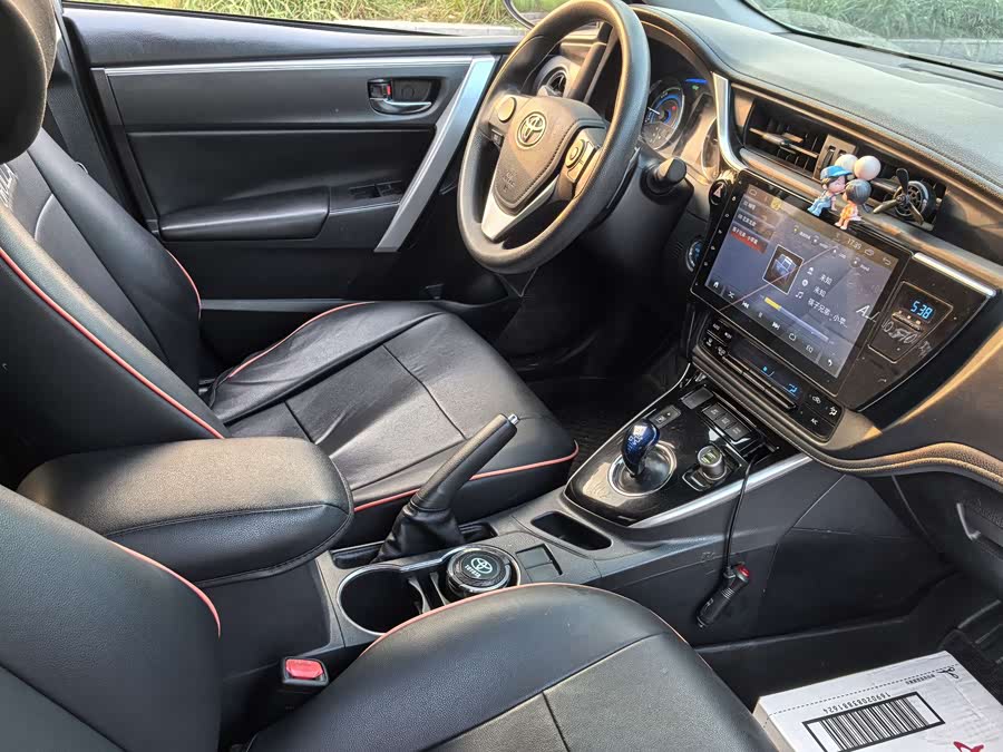 Toyota Corolla 2017 — фото 14