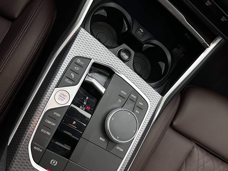 BMW 3 Series 2023 — фото 13