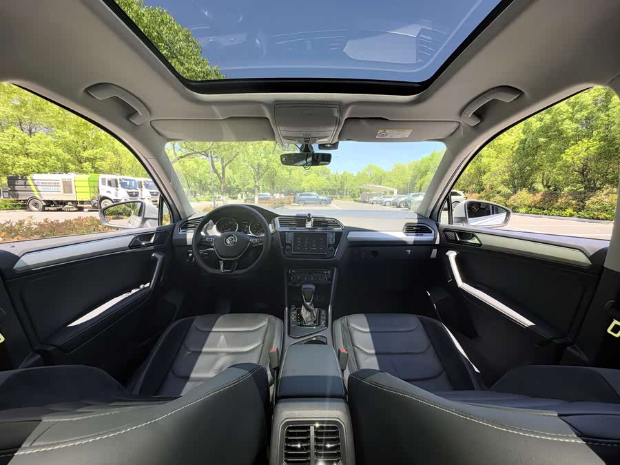 Volkswagen Tiguan L 2017 — фото 13