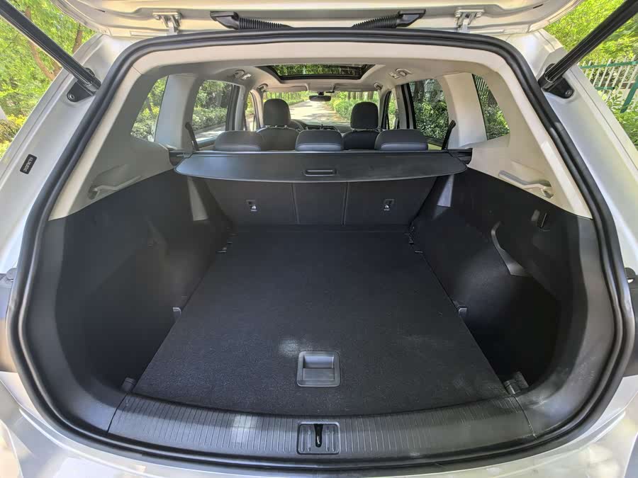 Volkswagen Tiguan L 2017 — фото 27
