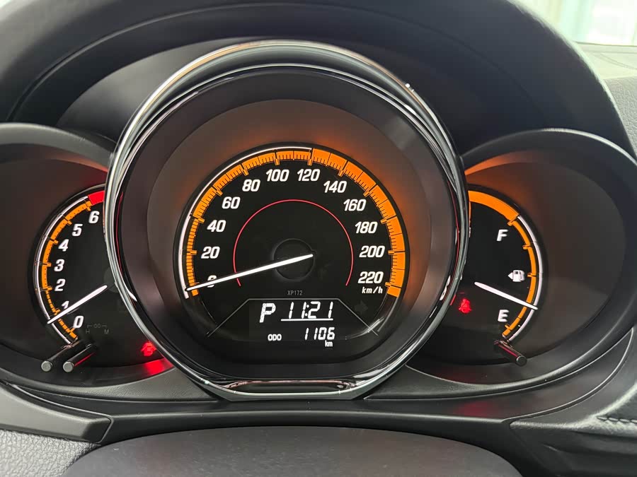 Toyota Yaris L 2022 — фото 11