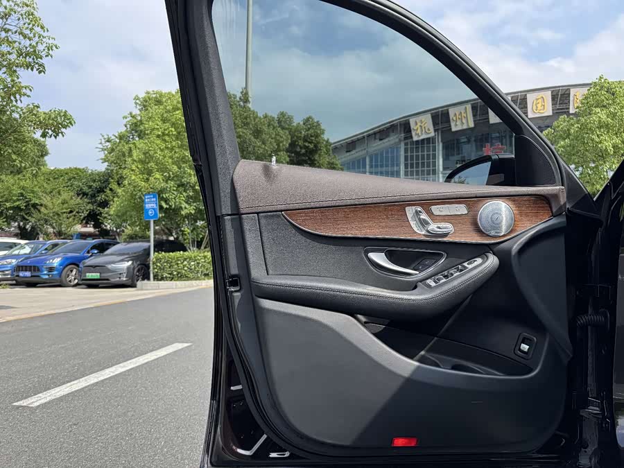 Mercedes-Benz GLC 2022
