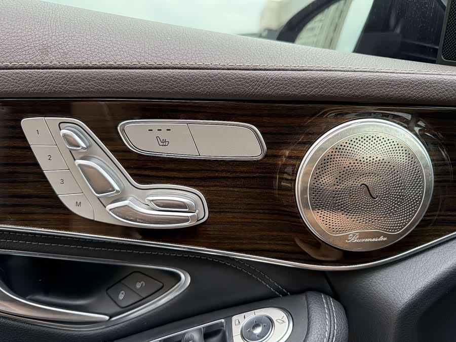 Mercedes-Benz GLC 2019 — фото 13