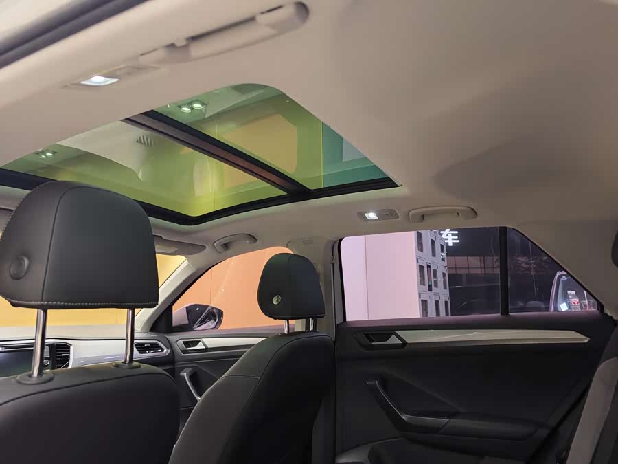 Volkswagen T-Roc 2019 — фото 25