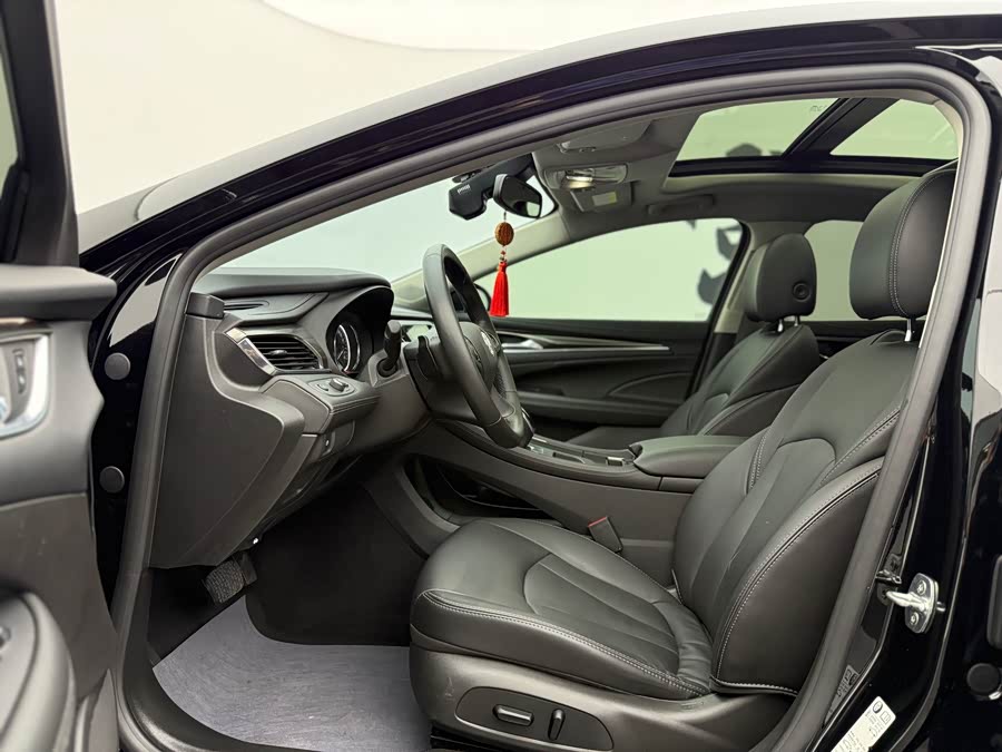 Buick LaCrosse 2022